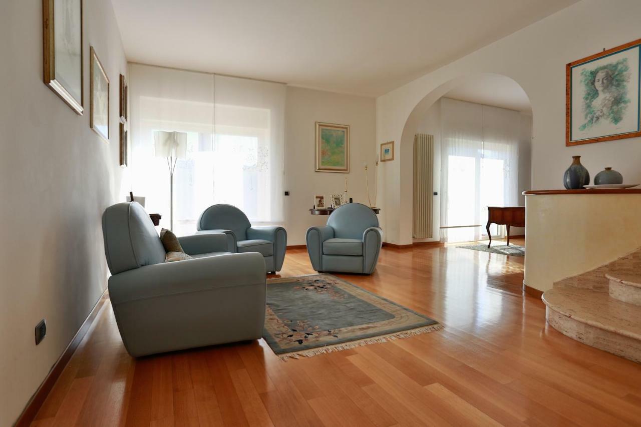 L'Ippocampo Guest House Sabaudia Buitenkant foto